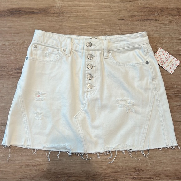 NWT - Free People Destroyed Denim Mini Skirt Size - 28 - Picture 3 of 12